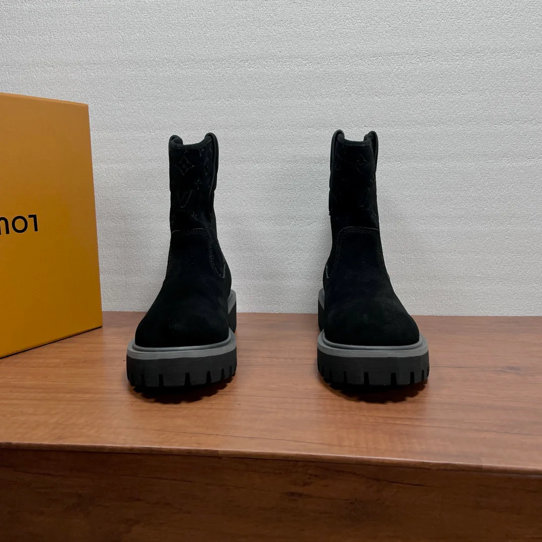 Men's Ankle Boots LOUIS VUITTON 17934631