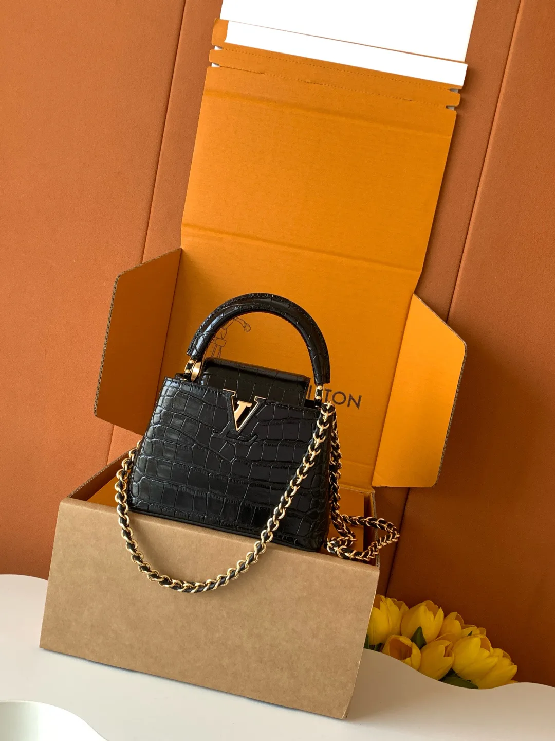 Women's Classic Handbags LOUIS VUITTON 18520936