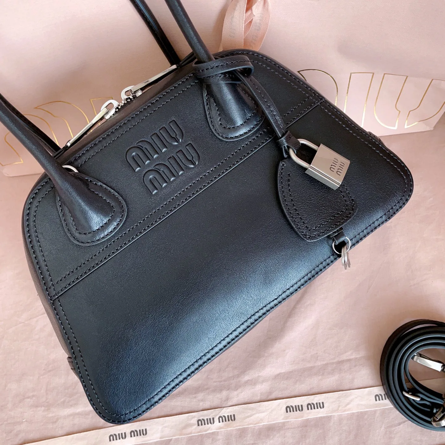Классические Сумки Женские Miu Miu 18602459