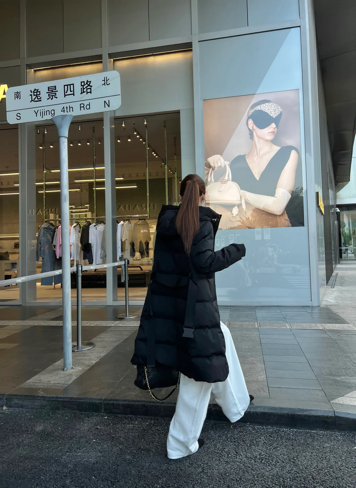 Women's Jackets And Down Jackets MONCLER 18402390