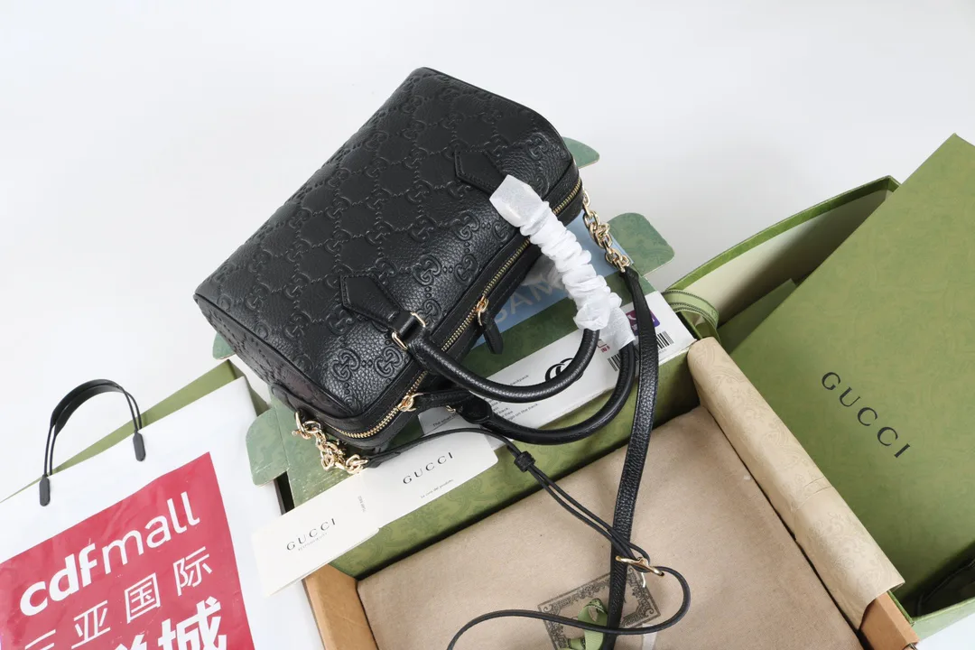 Women's Classic Handbags GUCCI 18065268