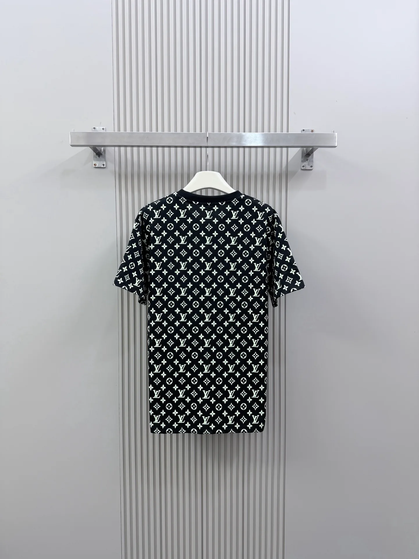 Men's T-Shirts LOUIS VUITTON 18073963