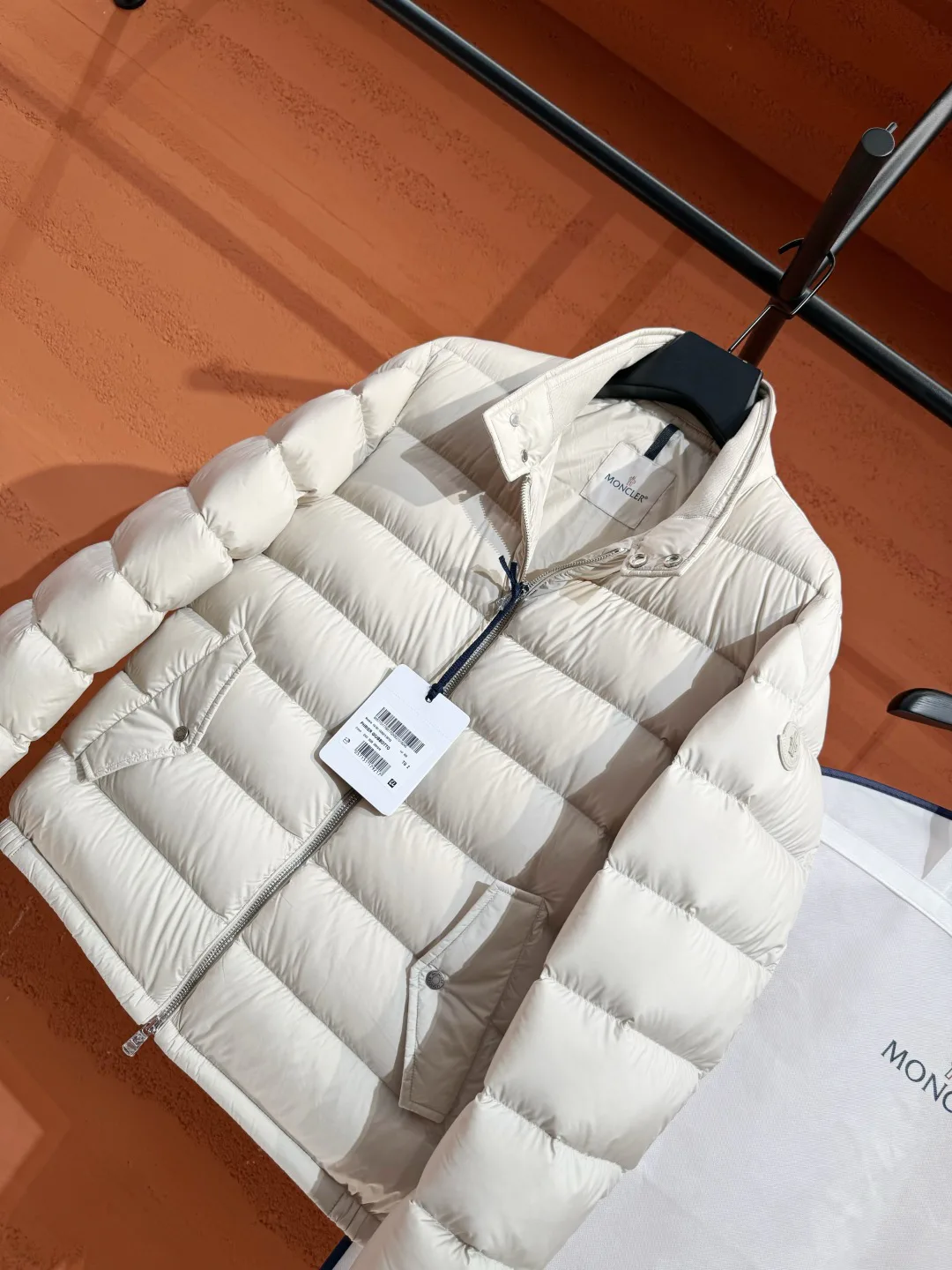 Men's Jackets And Down Jackets MONCLER 18048397