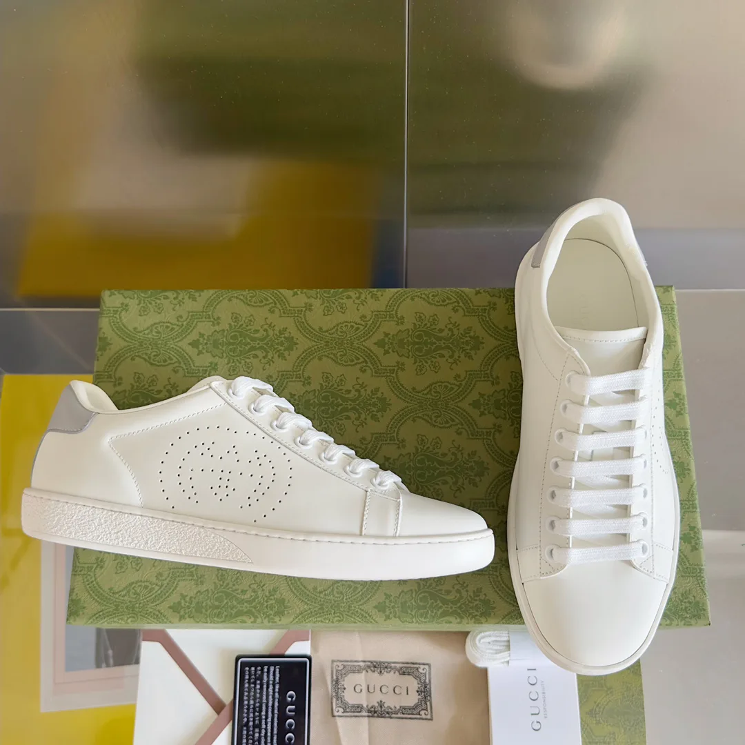 Women's Sneakers GUCCI 17620481