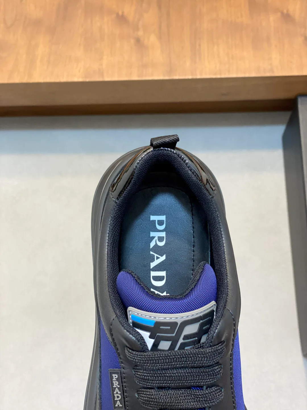 Men's Sneakers PRADA 17809333
