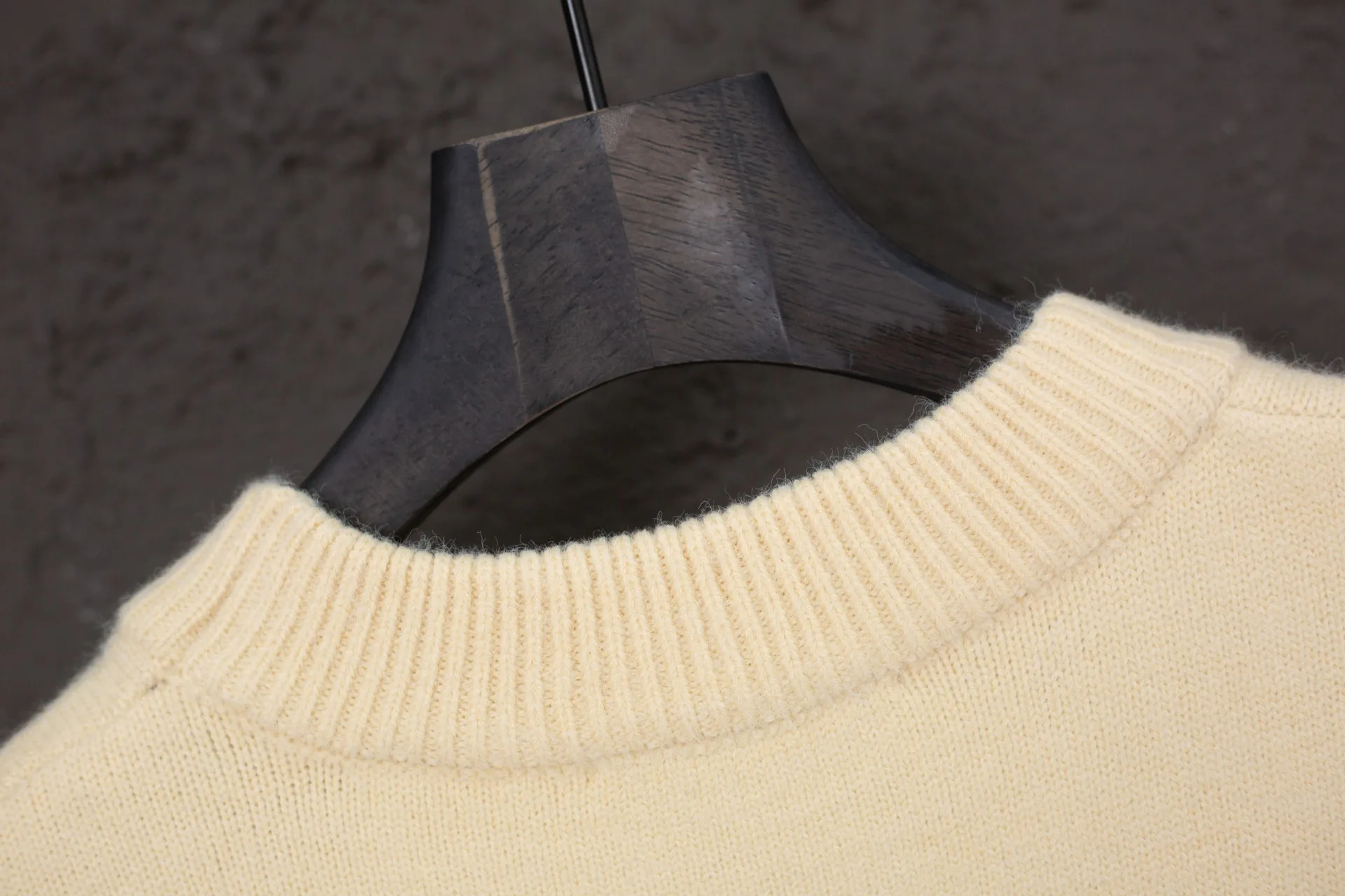 Men's Jumpers And Sweaters AMI PARIS 17808024