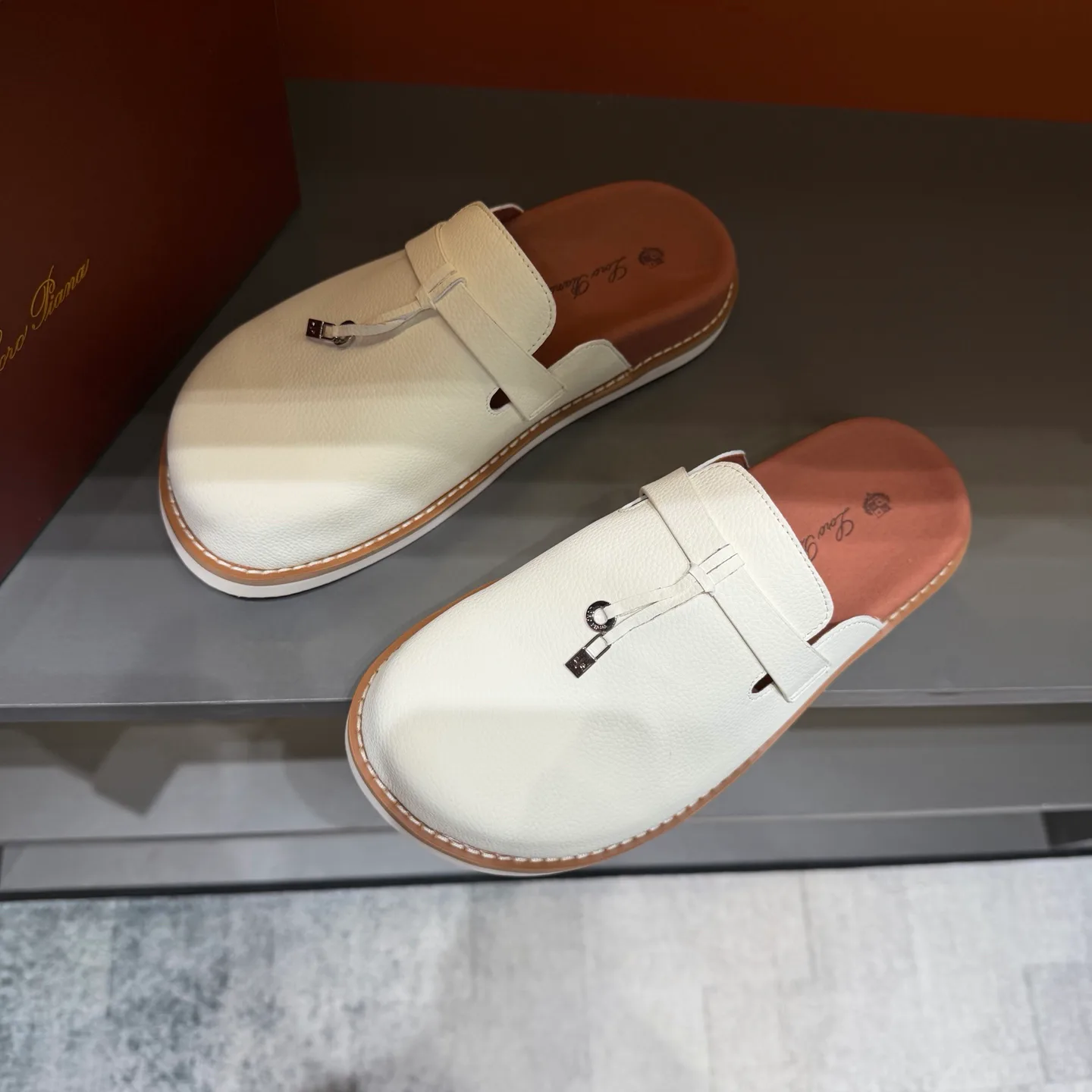 Women's Mules And Clogs LORO PIANA 18400775