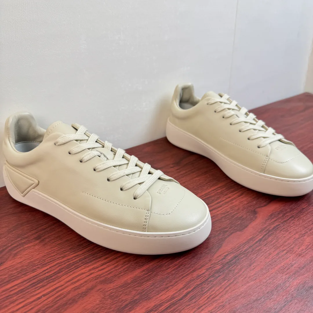 Men's Sneakers PRADA 16935029