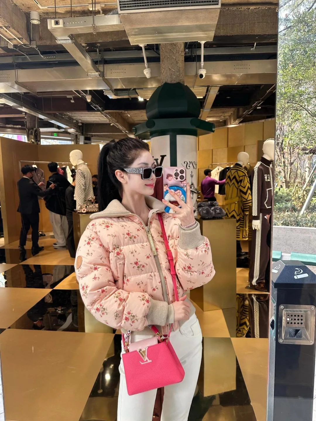 Women's Jackets And Down Jackets LOUIS VUITTON 17952965