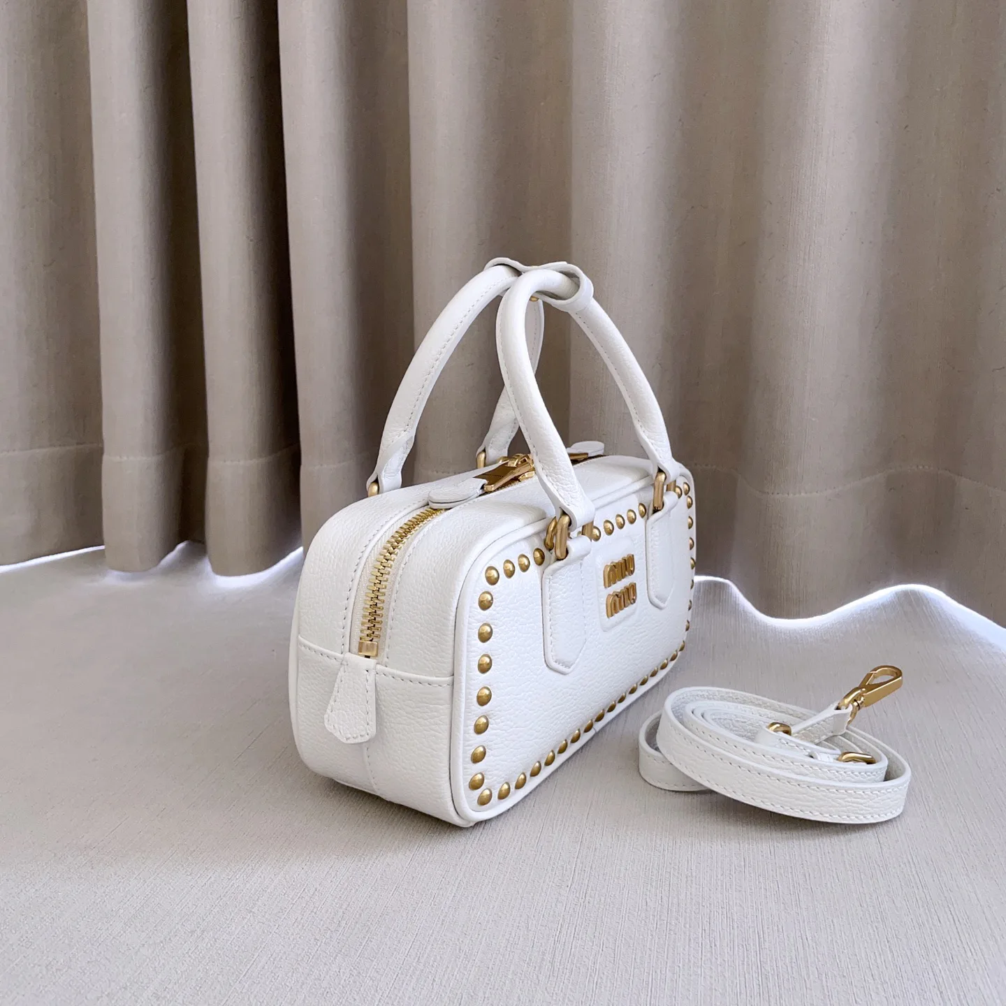 Women's Classic Handbags MIU MIU 17842274