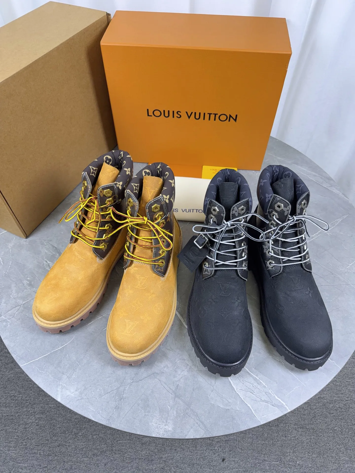 Women's Ankle Boots LOUIS VUITTON 17368613