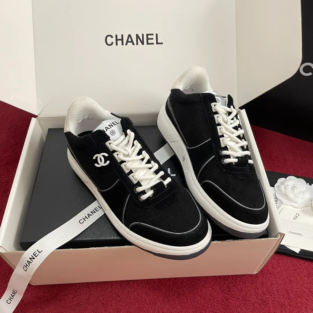 Women's Sneakers CHANEL 18195103