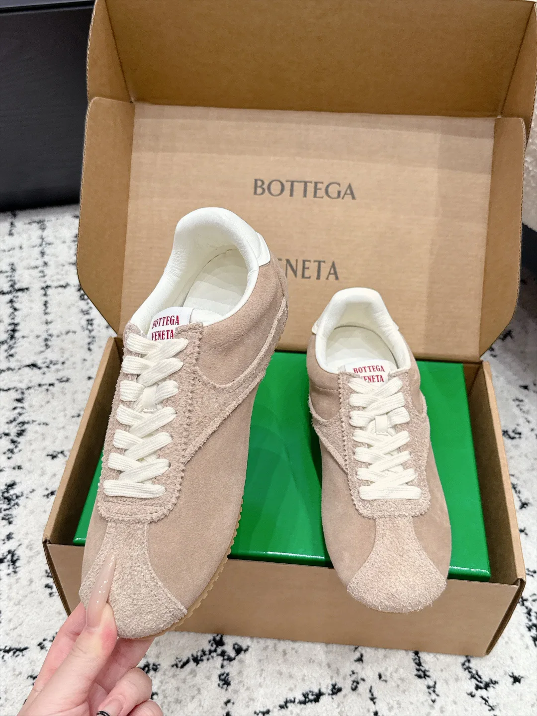 Women's Sneakers BOTTEGA VENETA 18125097