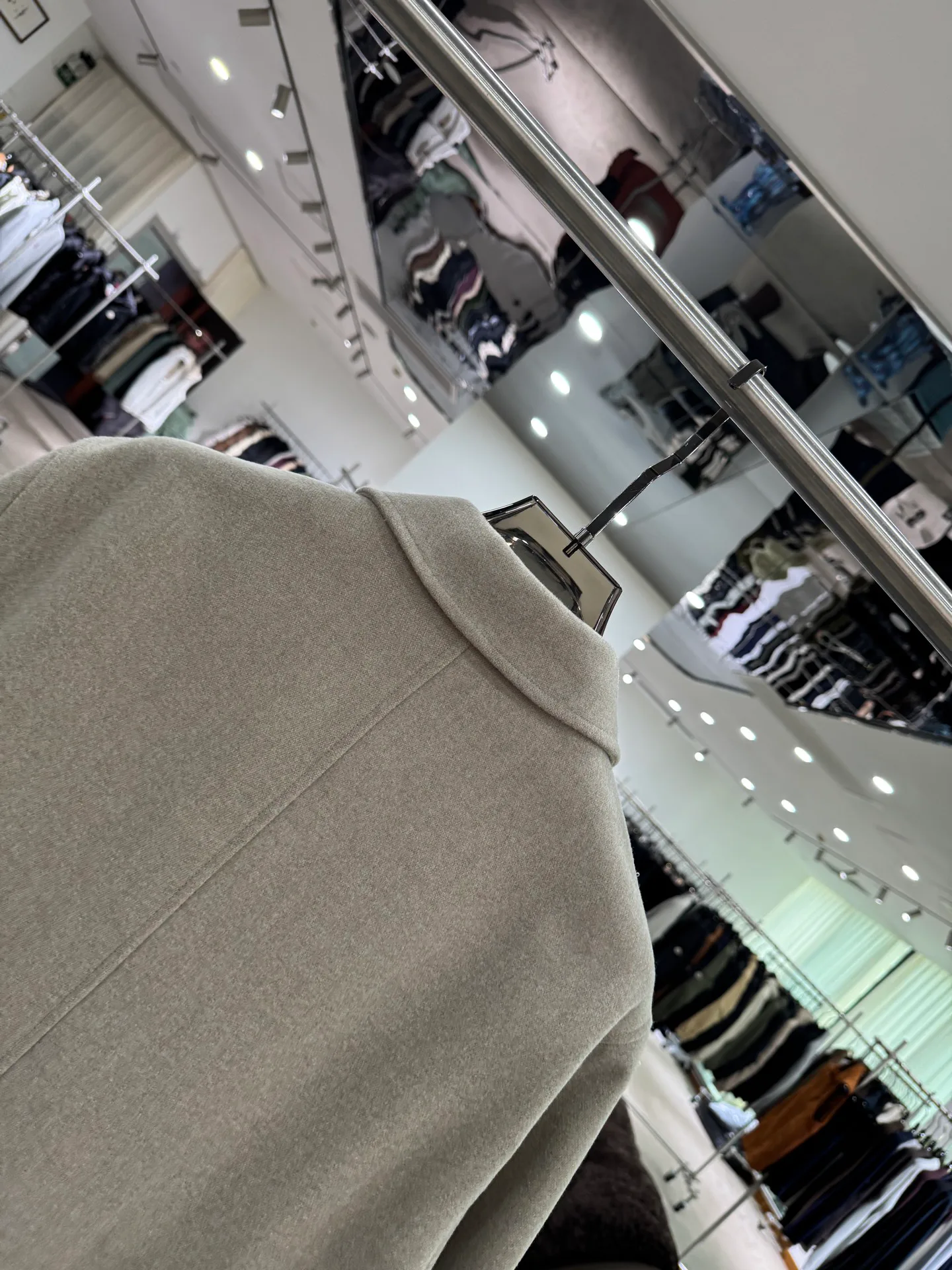 Men's Jackets And Down Jackets LORO PIANA 18084195