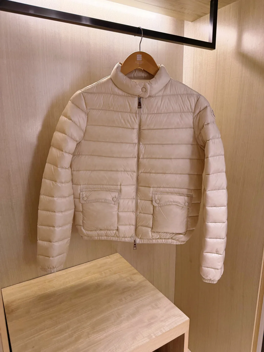 Women's Jackets And Down Jackets MONCLER 16890554