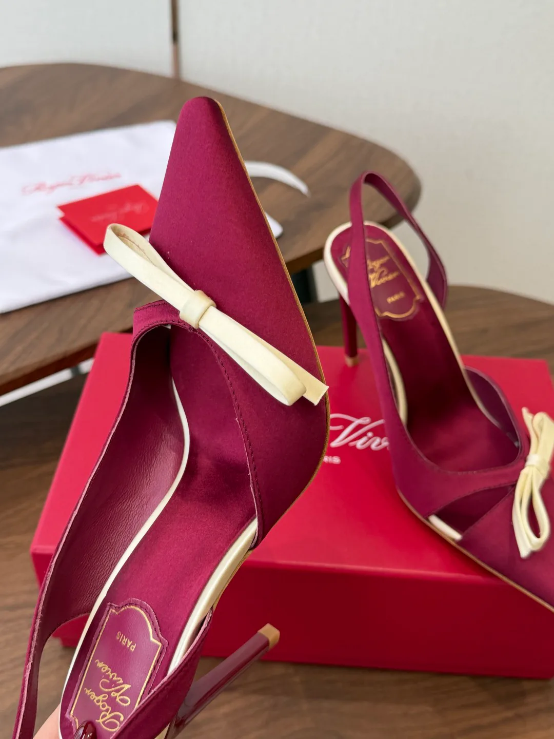 Women's Open-Toe Sandals ROGER VIVIER 17461343