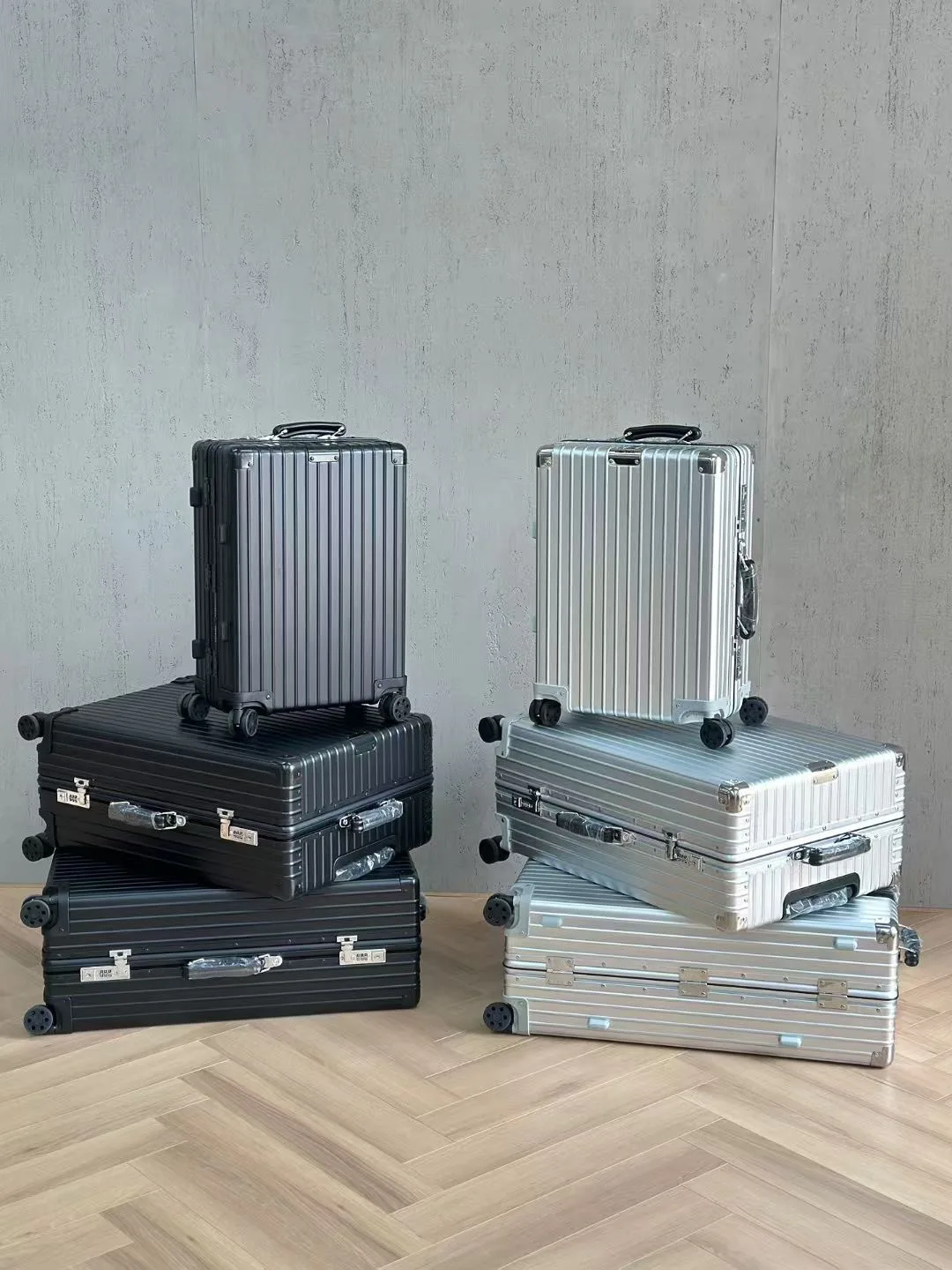 Suitcases RIMOWA 17851128