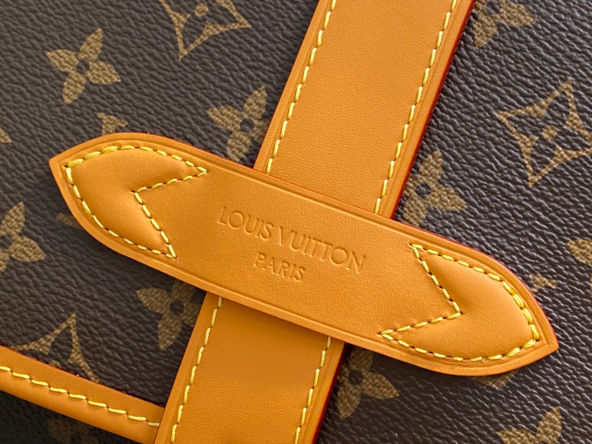 Women's Classic Handbags LOUIS VUITTON 18240335