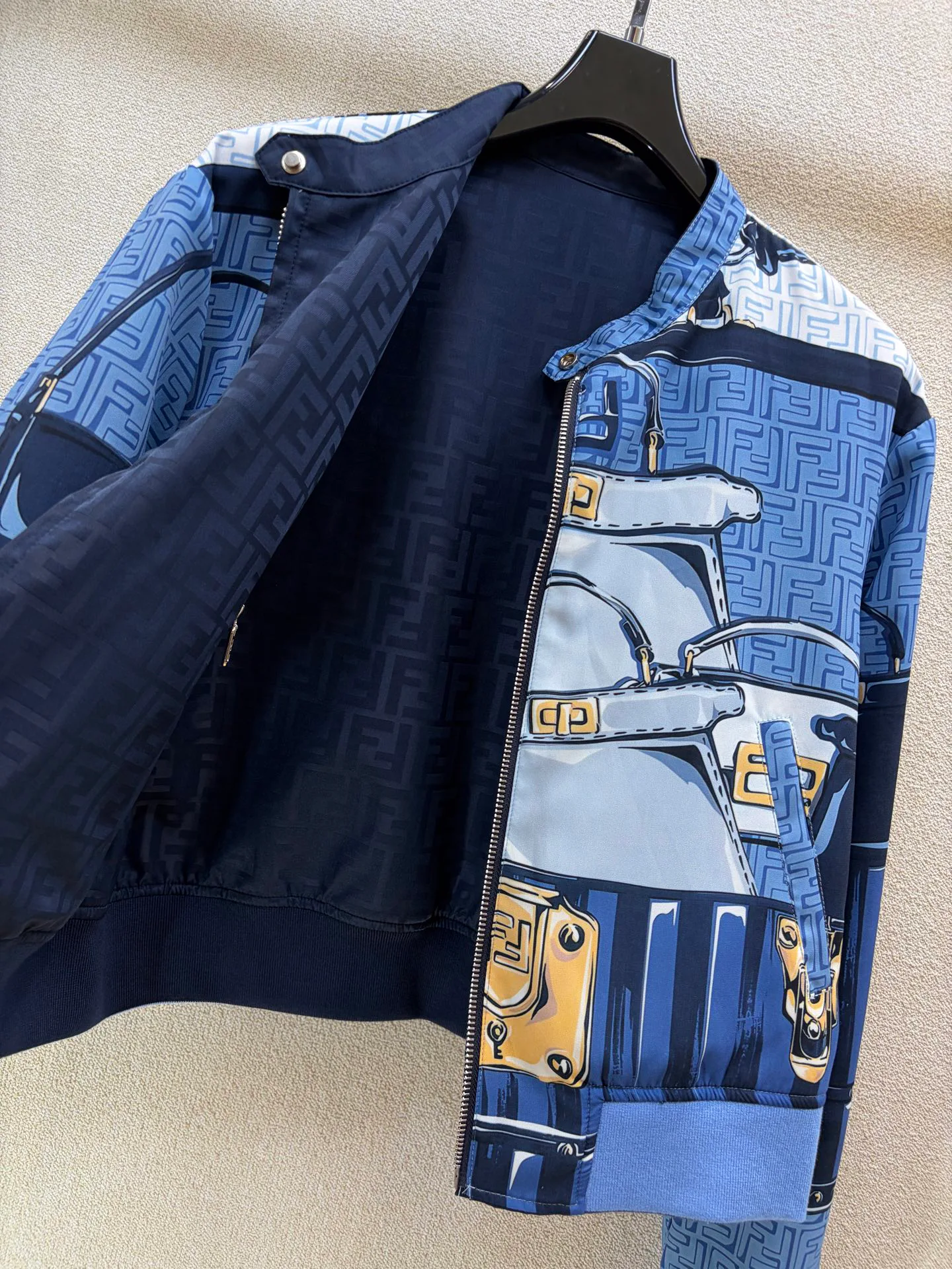 Women's Jackets And Down Jackets FENDI 18408102