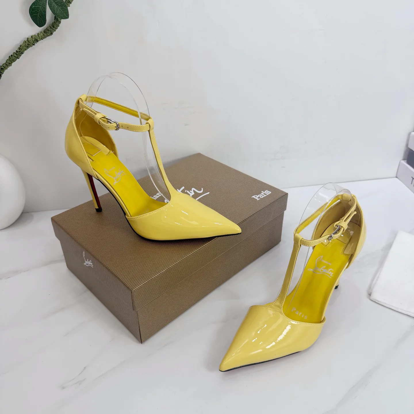Women's Open-Toe Sandals CHRISTIAN LOUBOUTIN 17802874