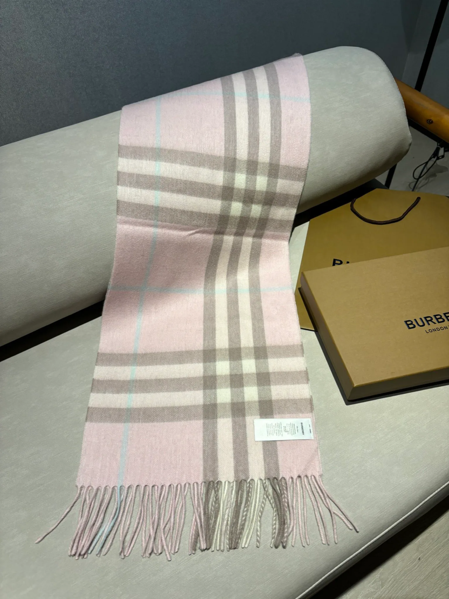 Scarves BURBERRY 18507479