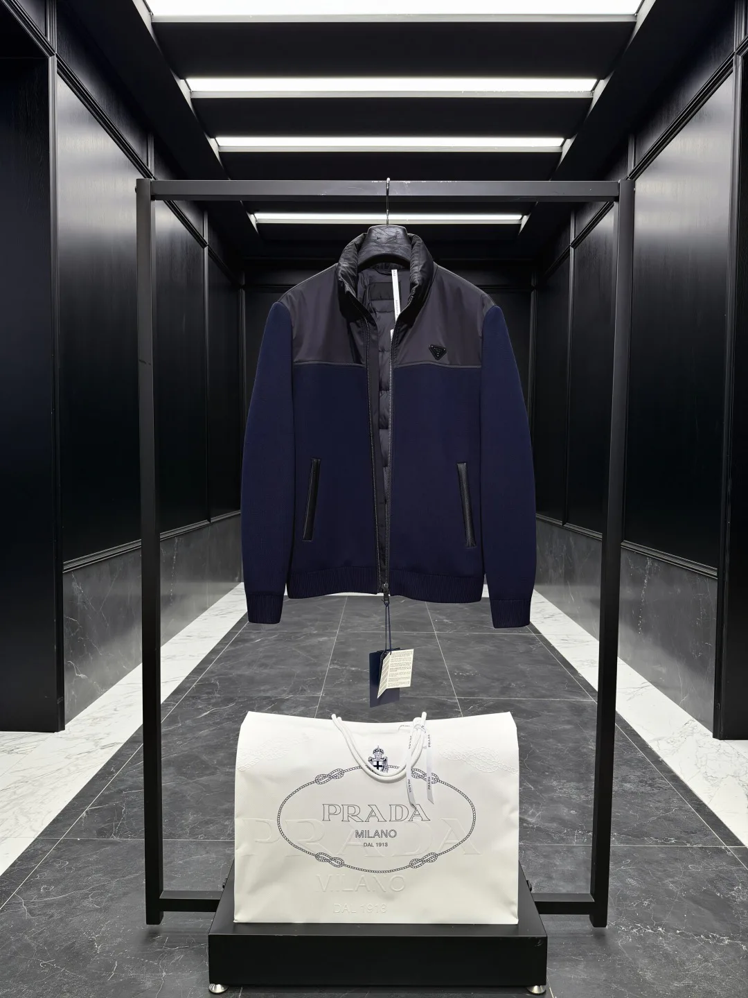 Куртки И Пуховики Мужские Prada 18596165