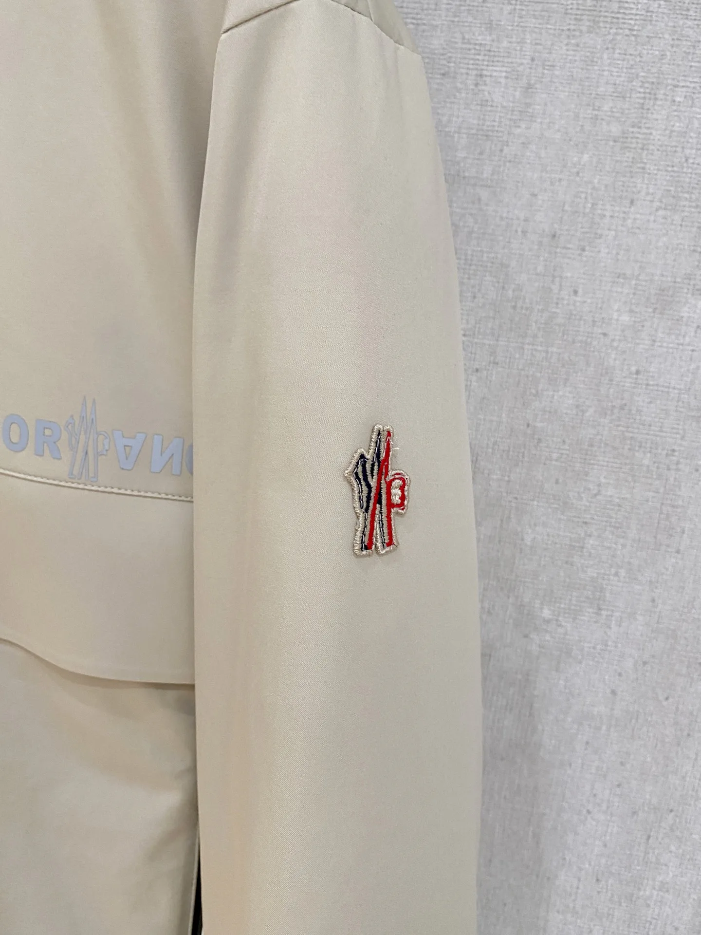 Men's Jackets And Down Jackets MONCLER 18111242