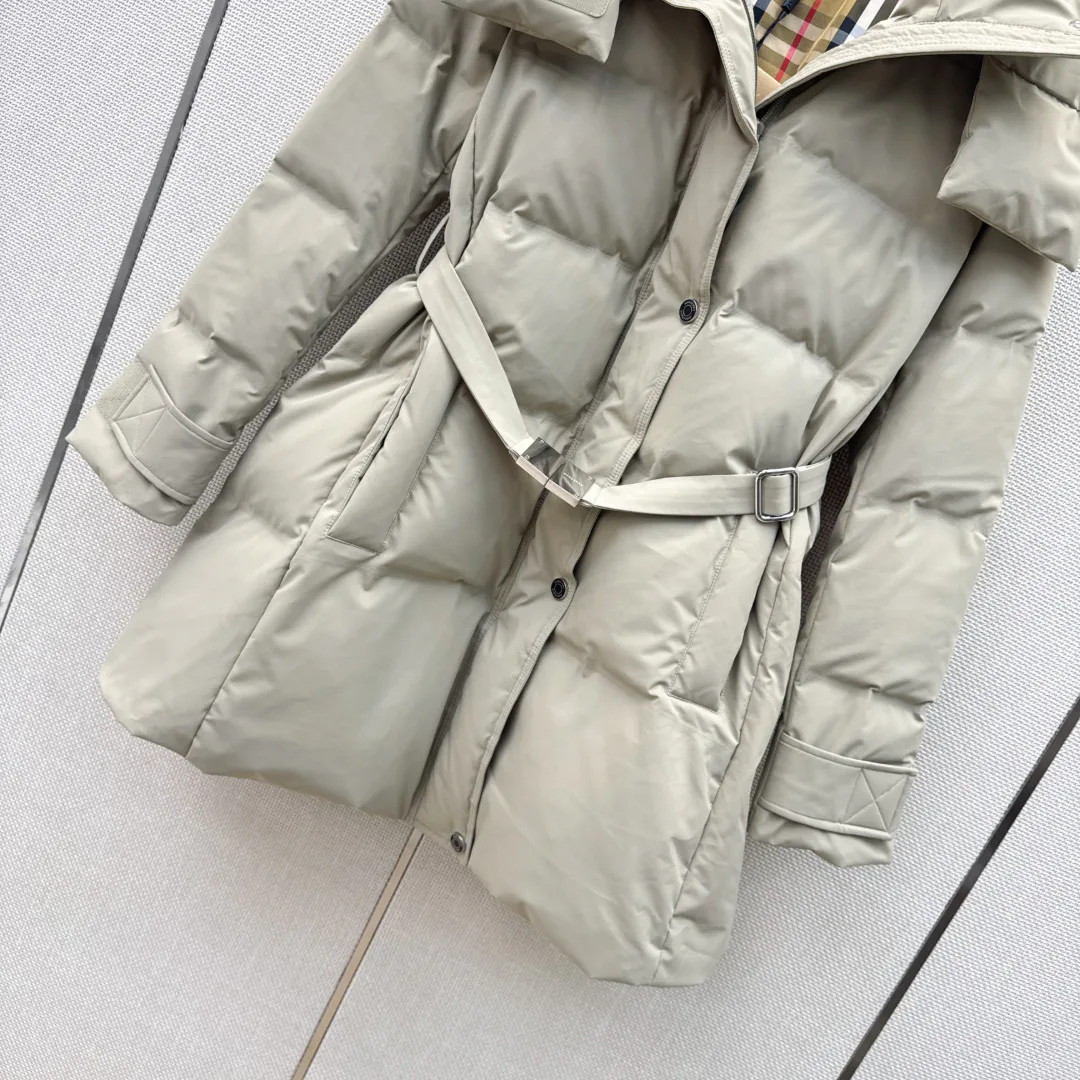 Women's Jackets And Down Jackets BURBERRY 18334416