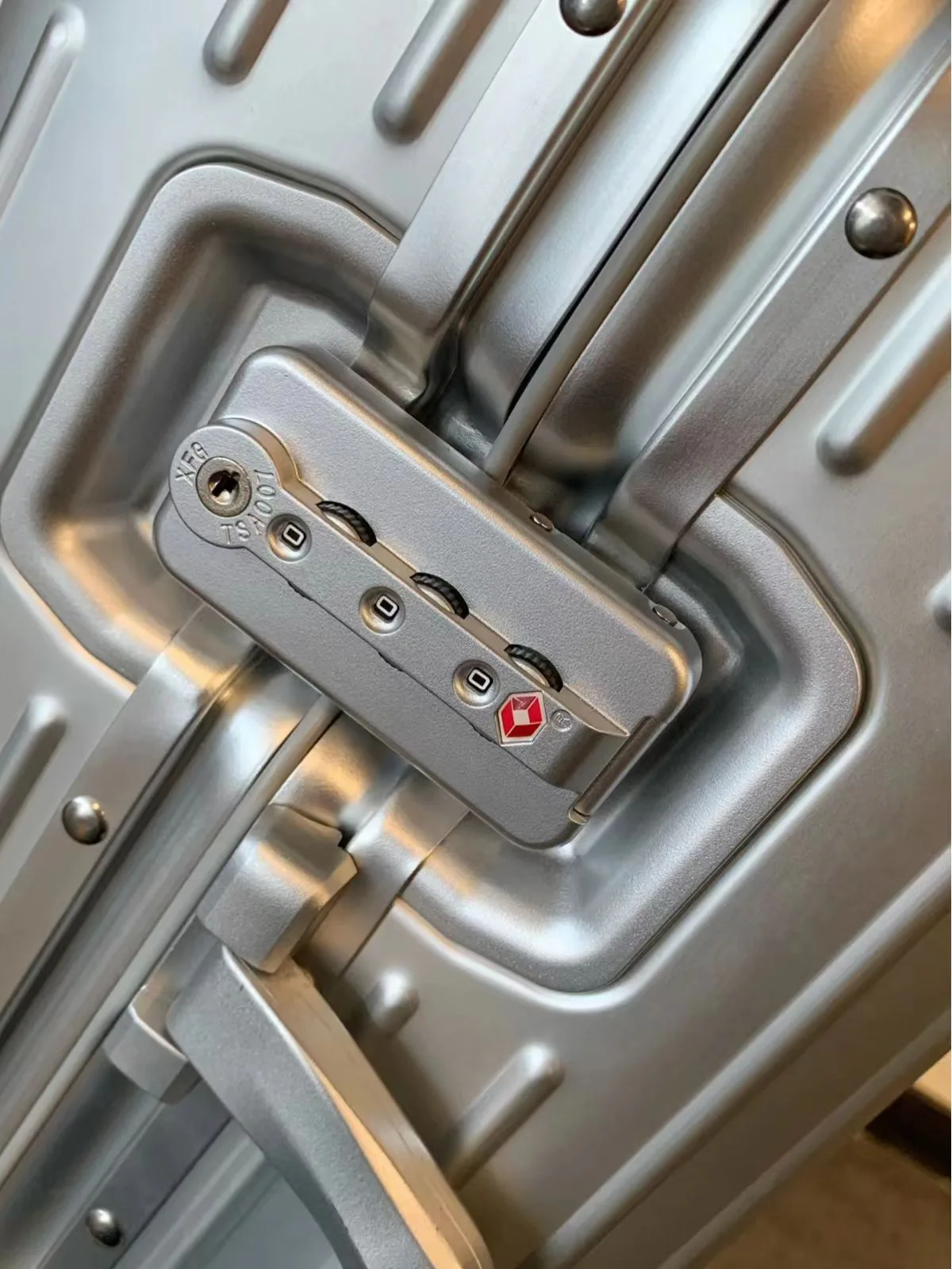 Suitcases RIMOWA 17426175