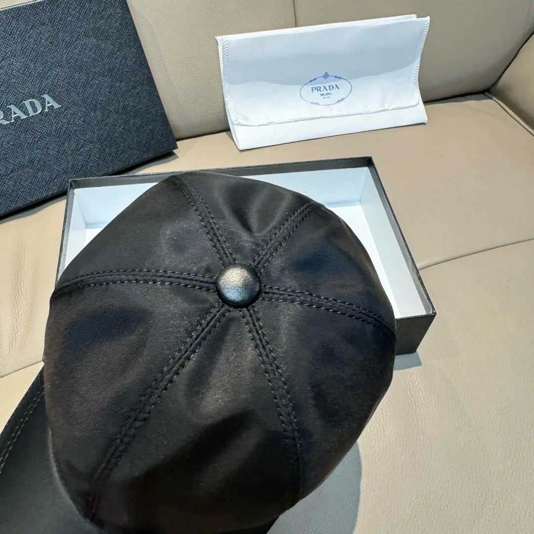 Hats PRADA 17604798