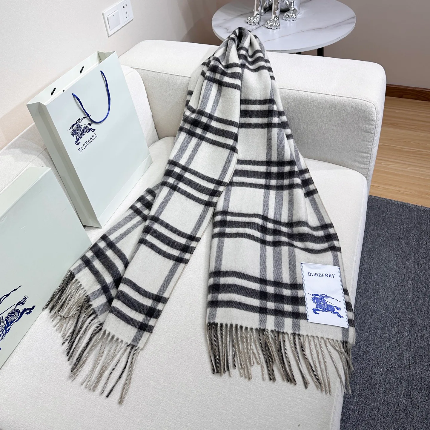 Scarves BURBERRY 18501116