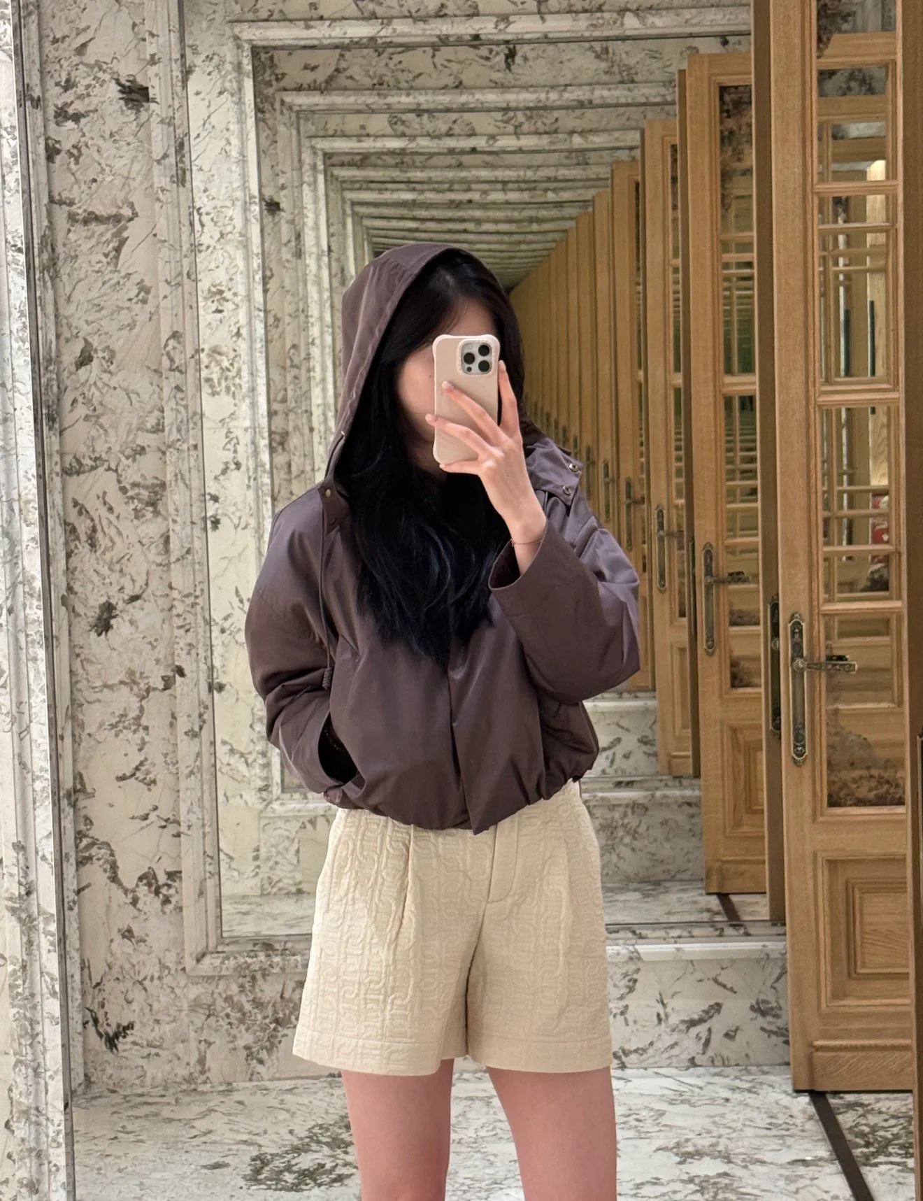 Women's Jackets And Down Jackets MONCLER 18113569