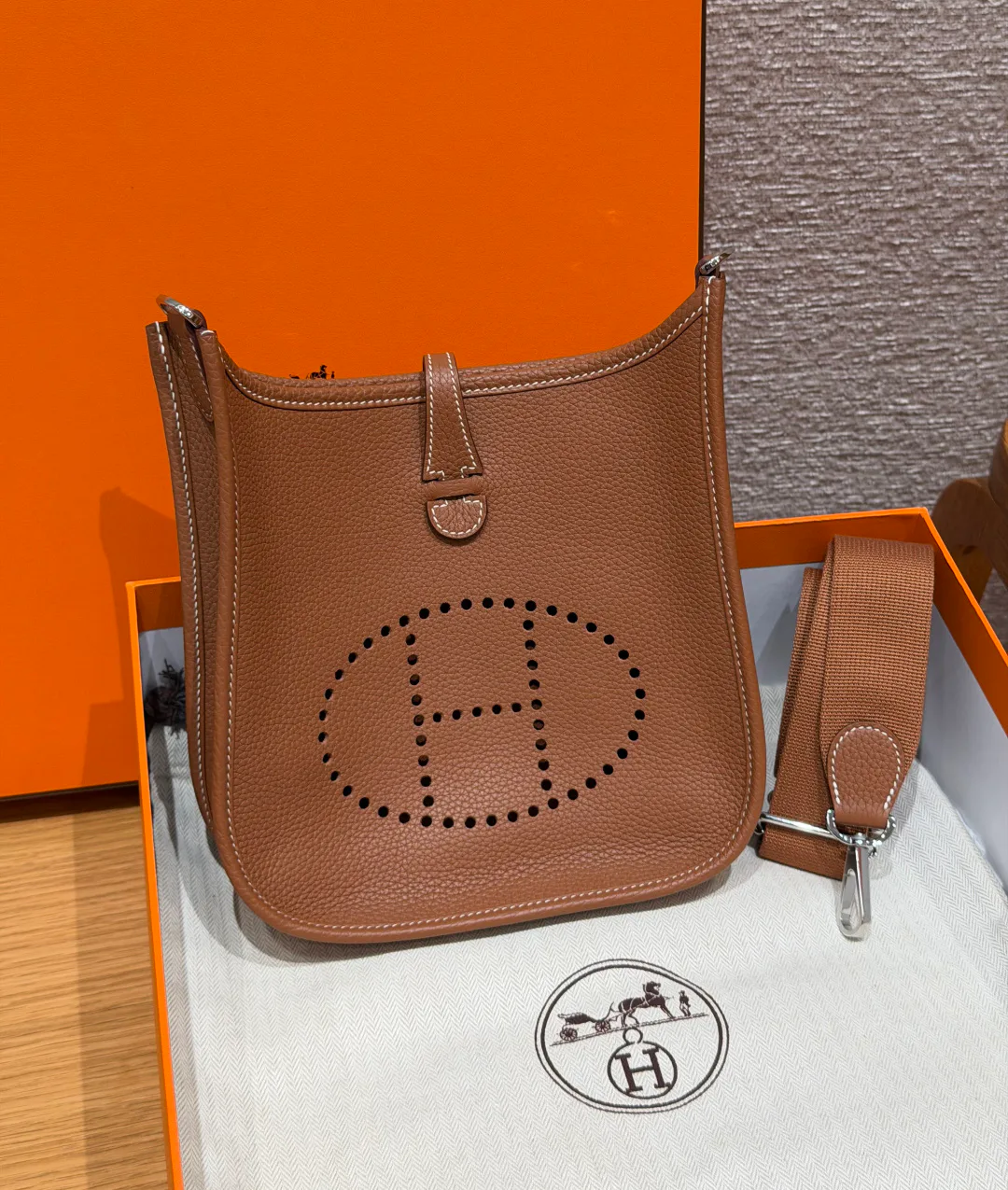 Women's Classic Handbags HERMES 17941973