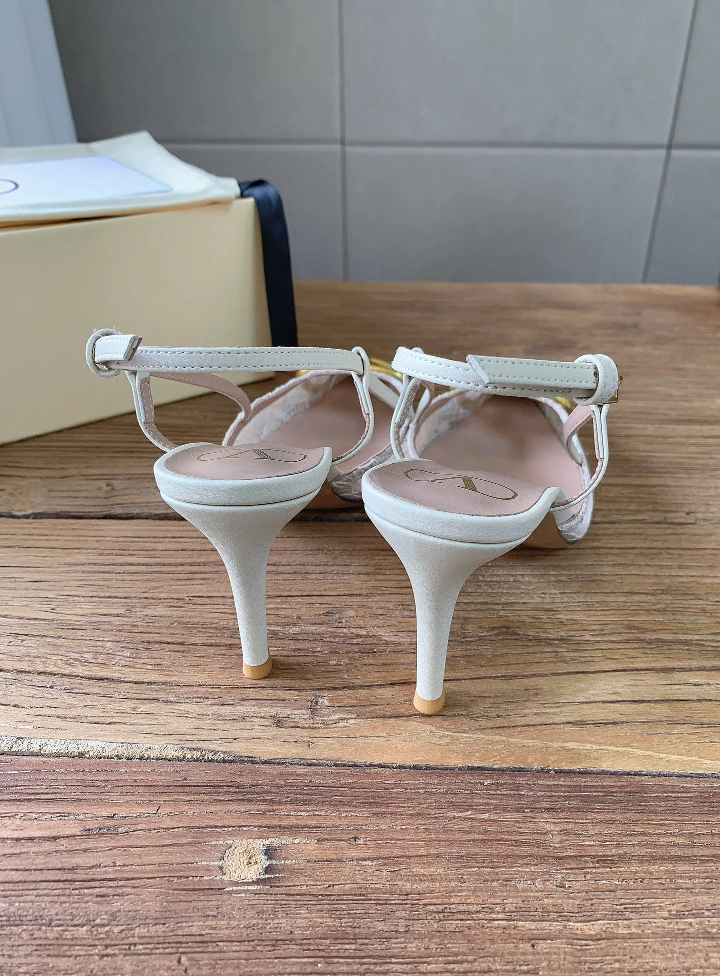 Women's Heels VALENTINO 16942048