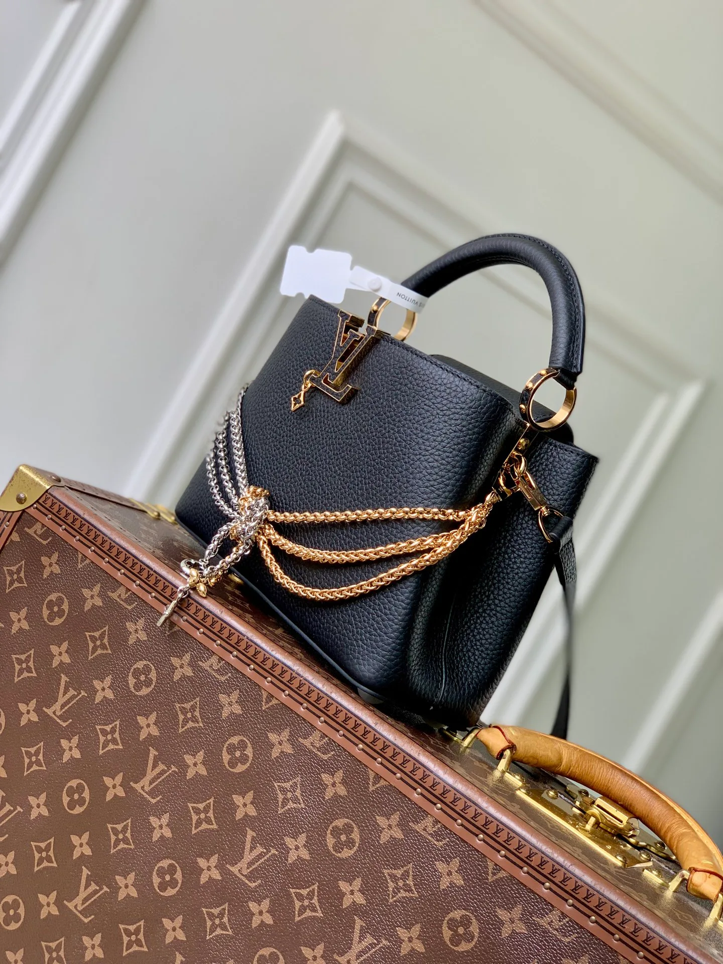 Women's Classic Handbags LOUIS VUITTON 18147535
