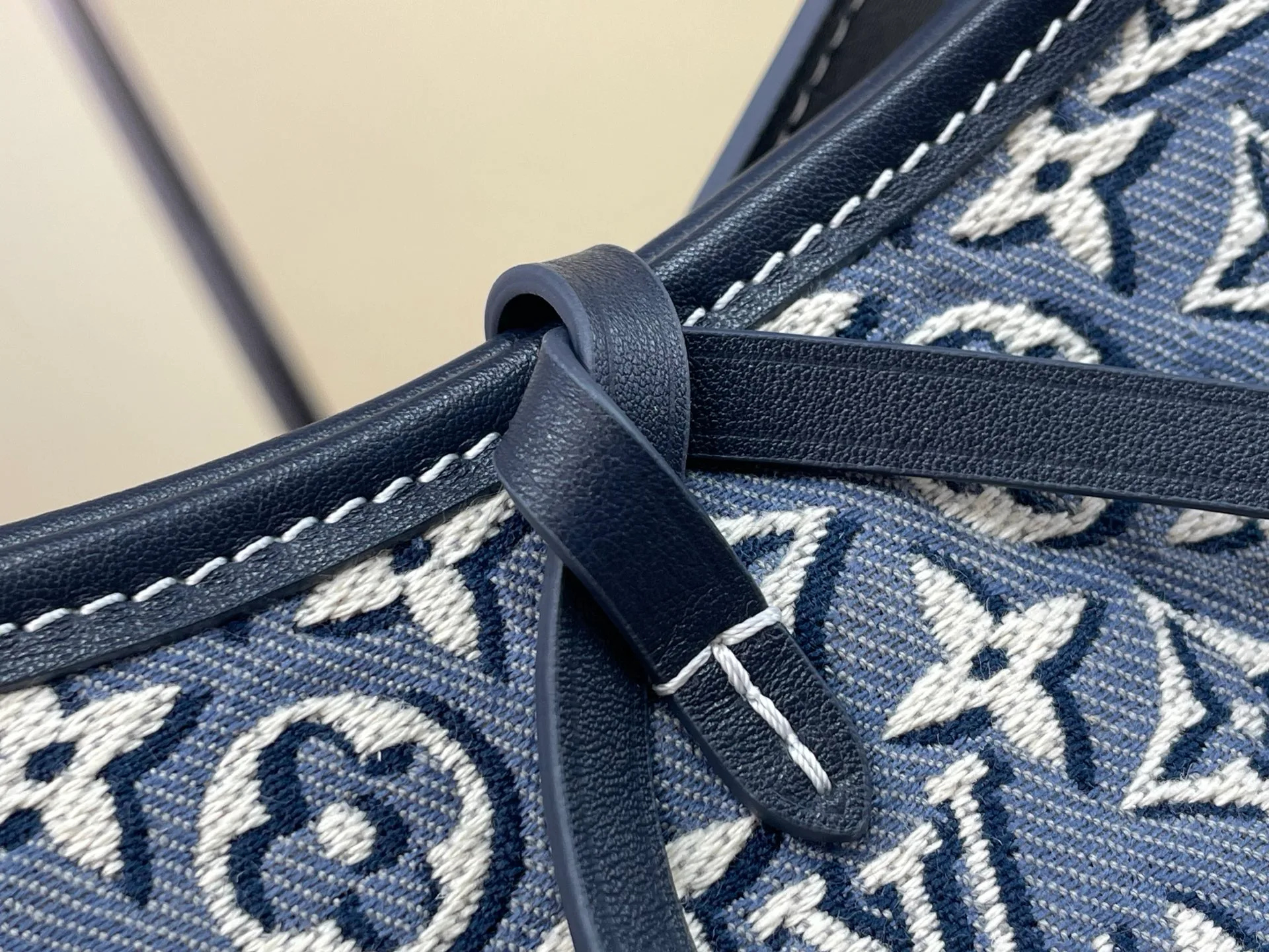Women's Classic Handbags LOUIS VUITTON 17855097