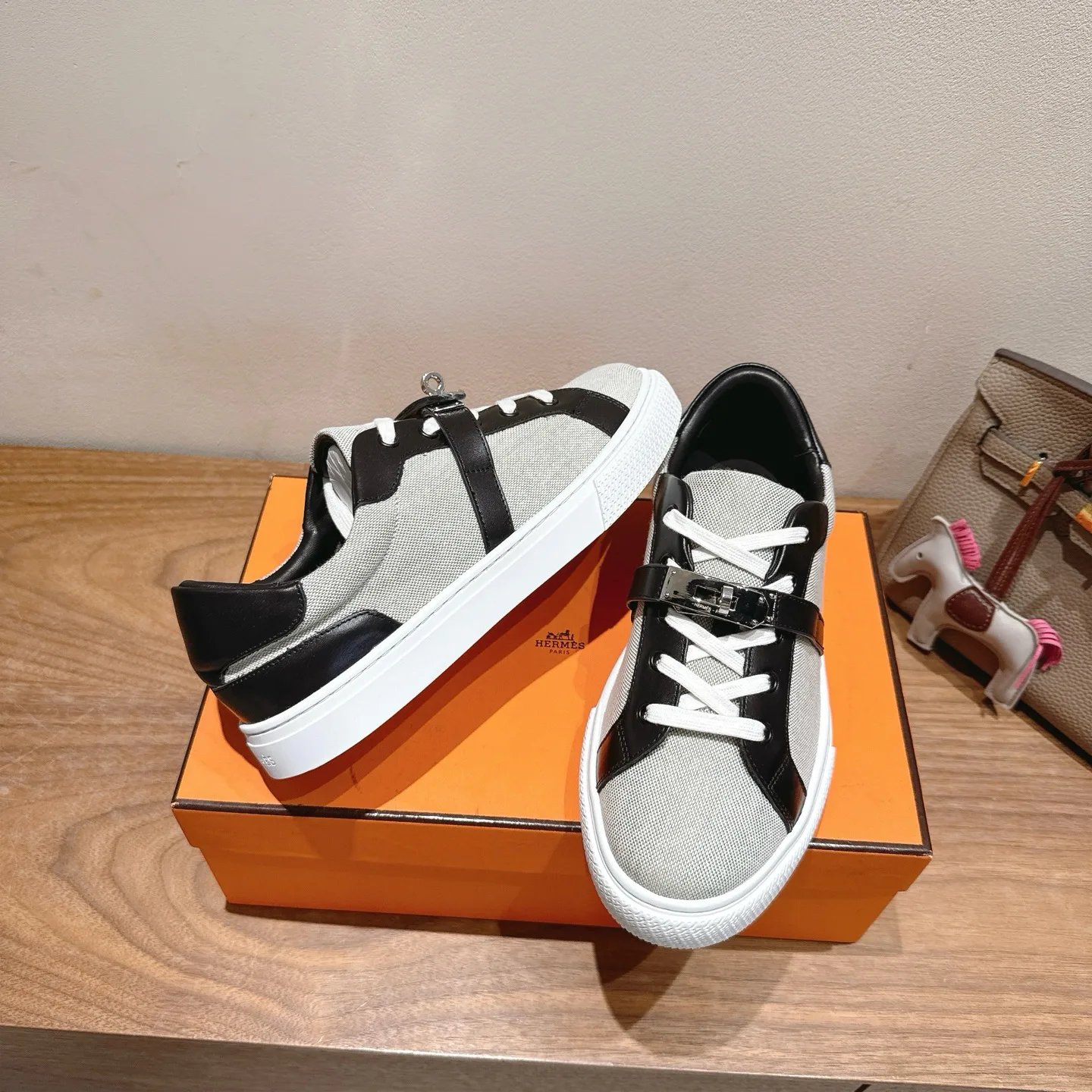 Men's Sneakers HERMES 17414435