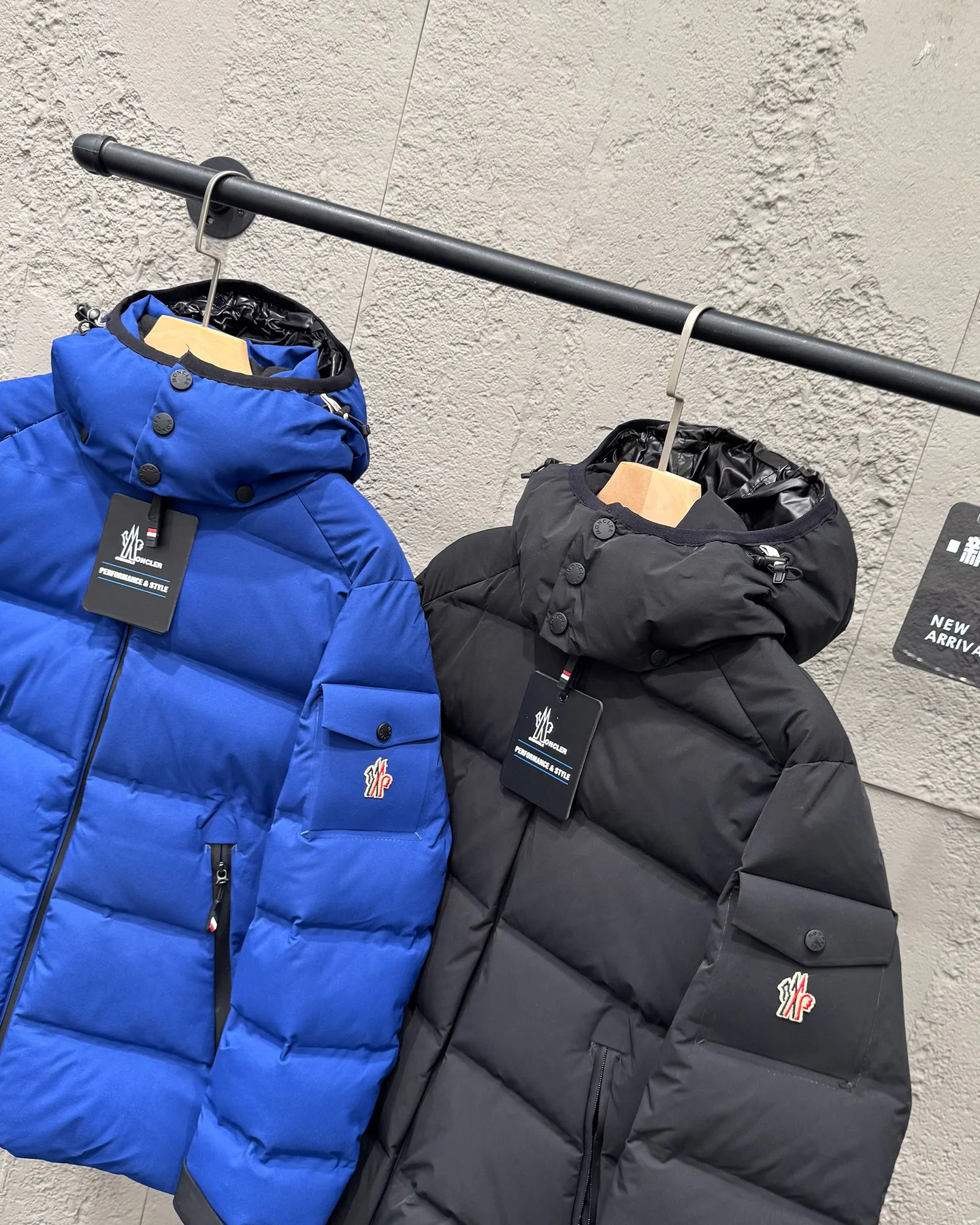 Men's Jackets And Down Jackets MONCLER 17942231