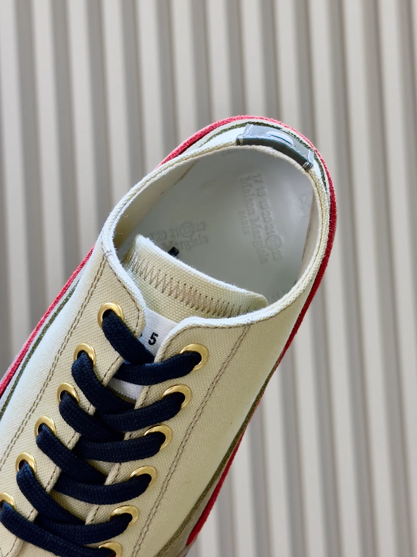 Women's Sneakers MAISON MARGIELA 18073444