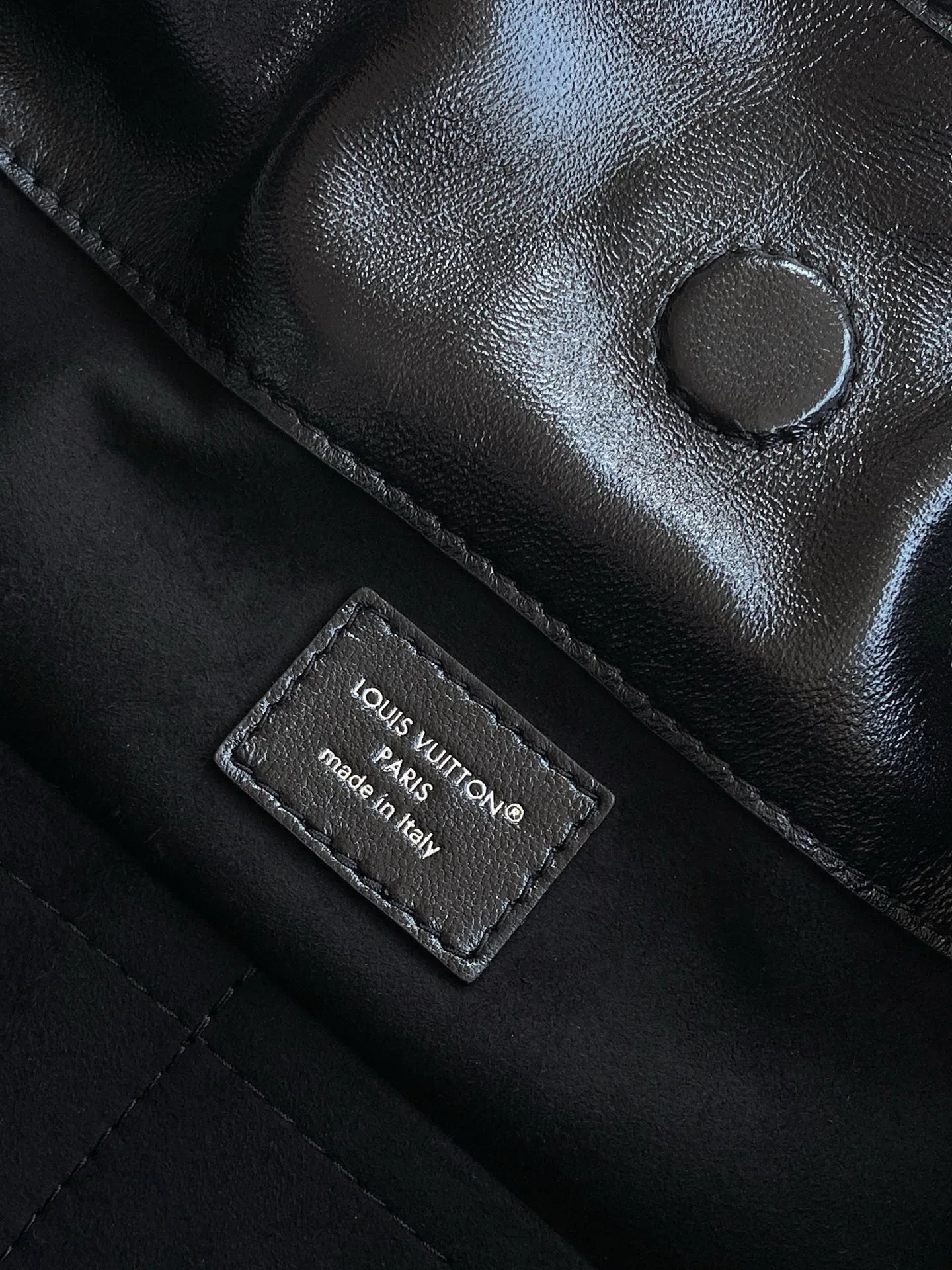 Women's Classic Handbags LOUIS VUITTON 17886750