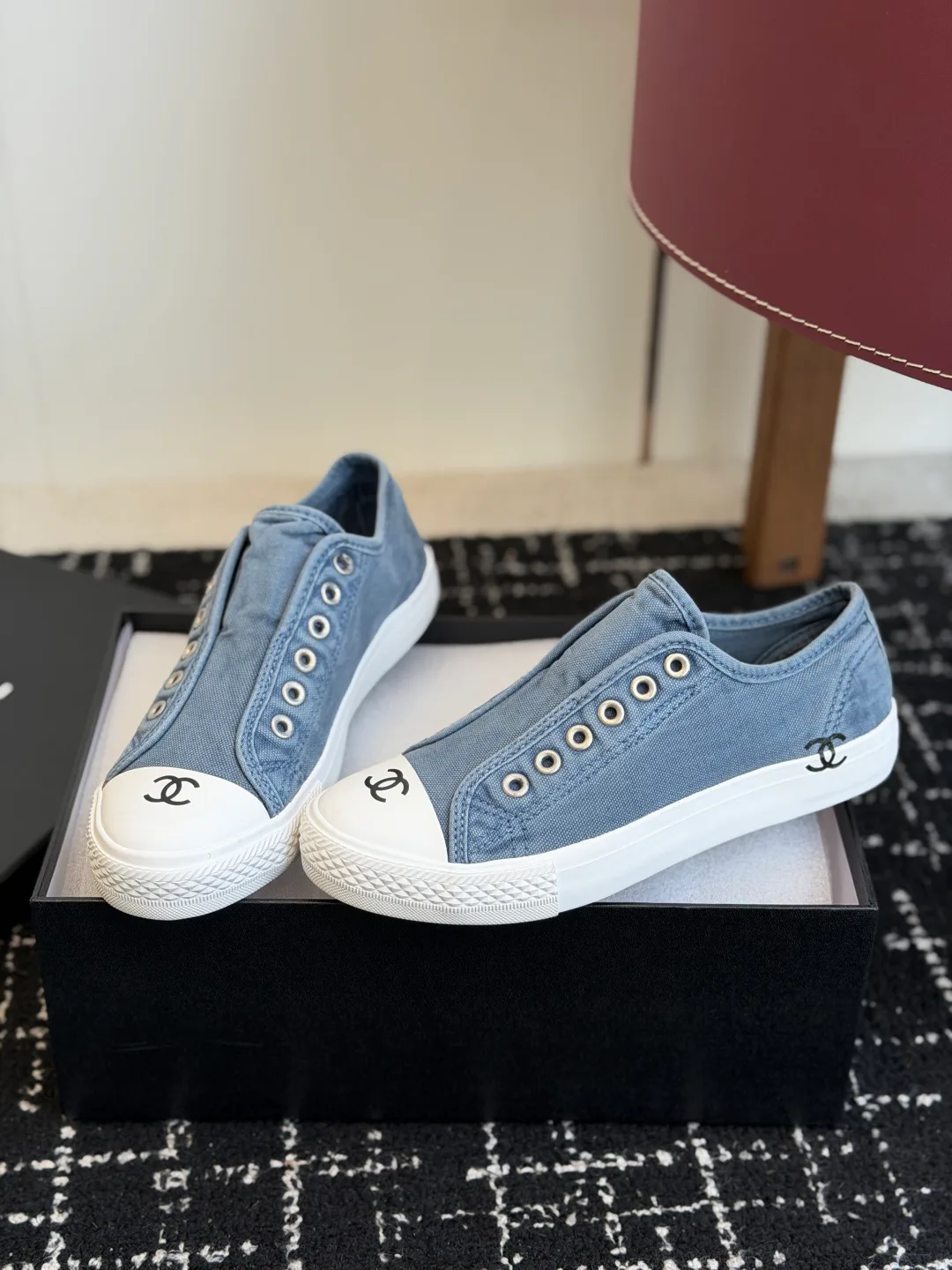 Women's Sneakers CHANEL 17425357