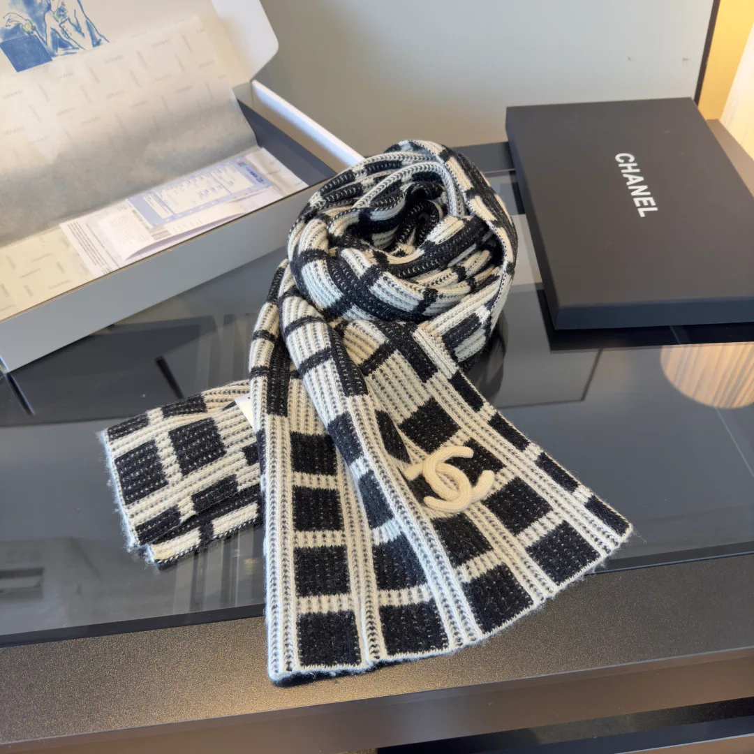 Scarves CHANEL 18104899
