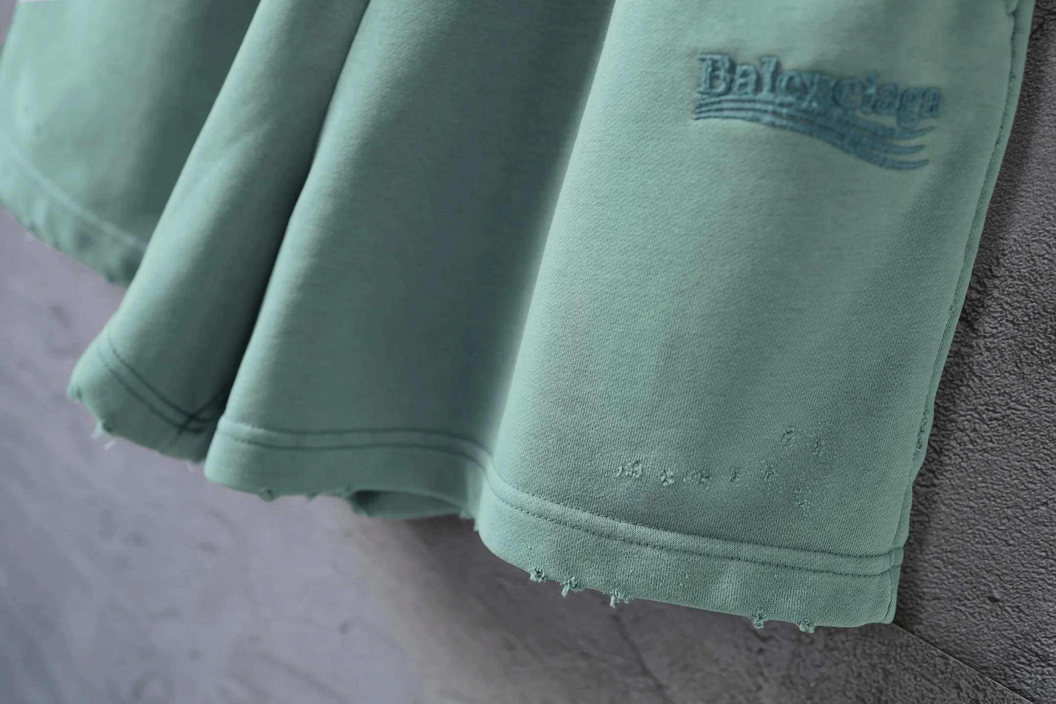 Men's Shorts BALENCIAGA 17811624