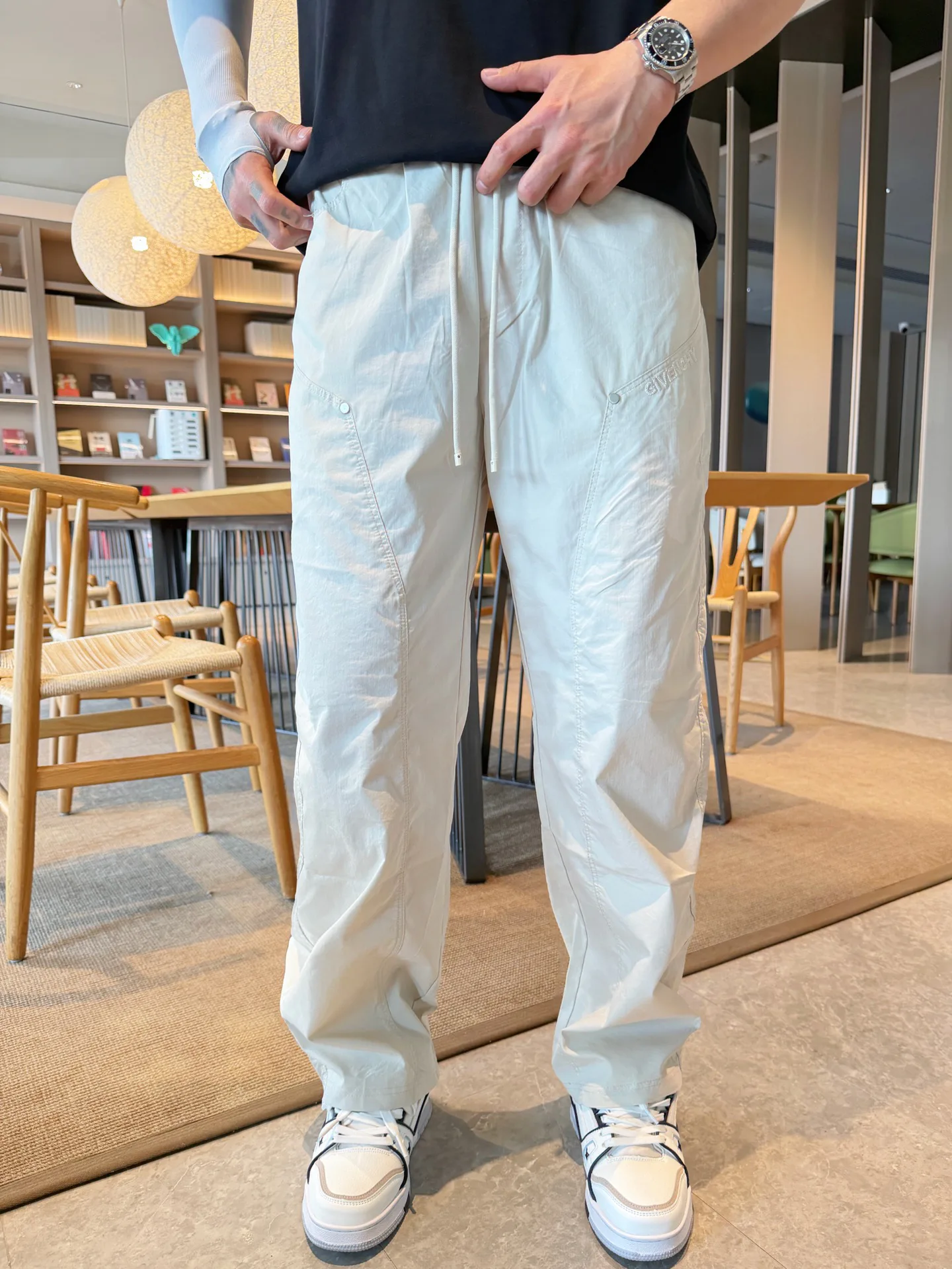 Men's Trousers GIVENCHY 18345777
