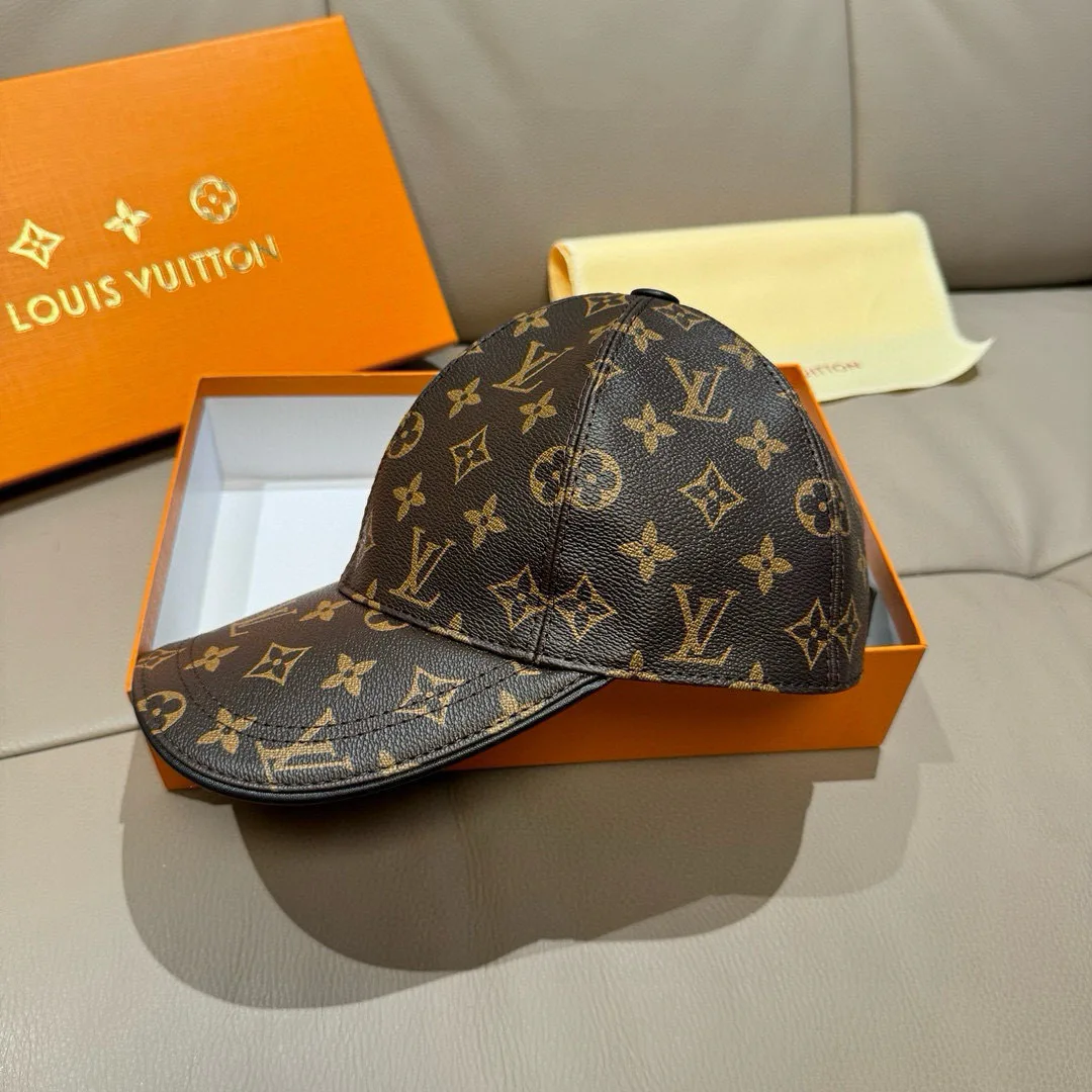 Hats LOUIS VUITTON 18105224