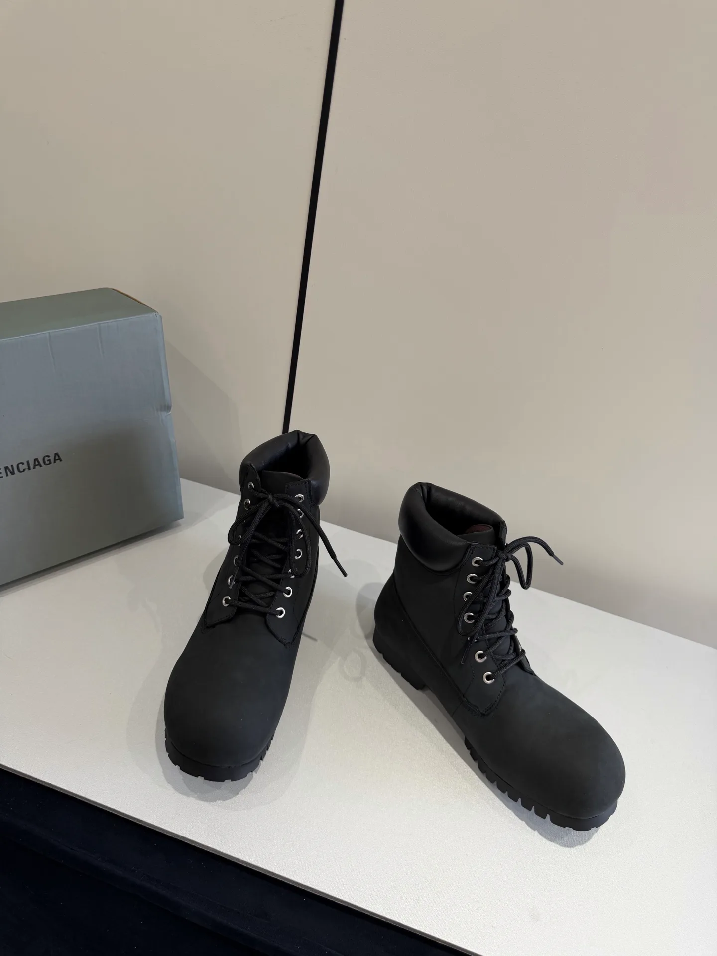 Women's Ankle Boots BALENCIAGA 18470035