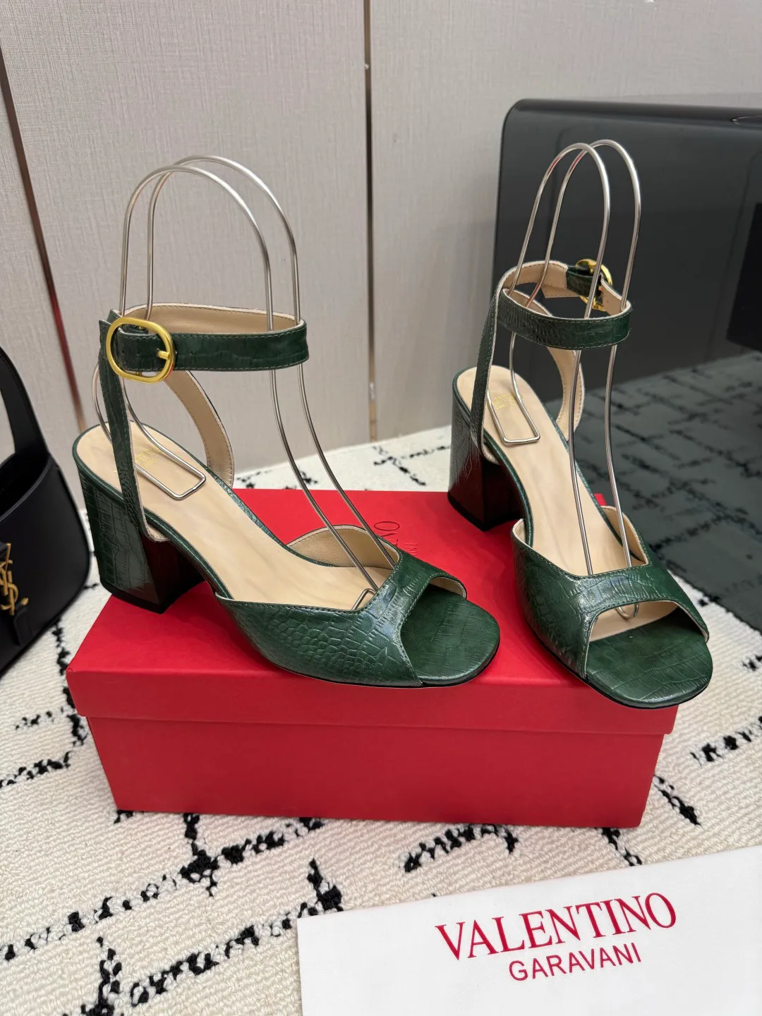 Women's Open-Toe Sandals VALENTINO 18048995
