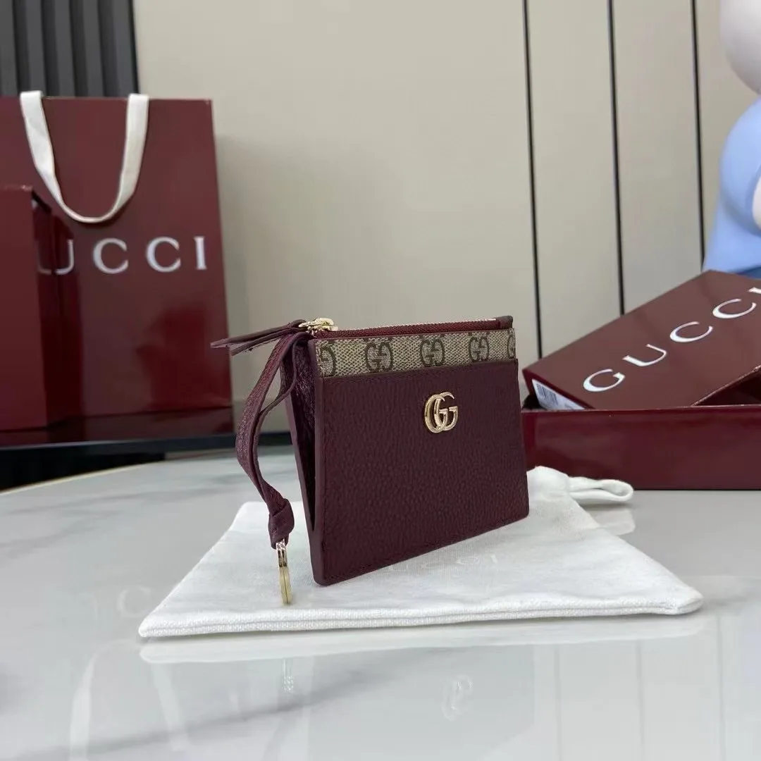 Women's Clutches GUCCI 17882884