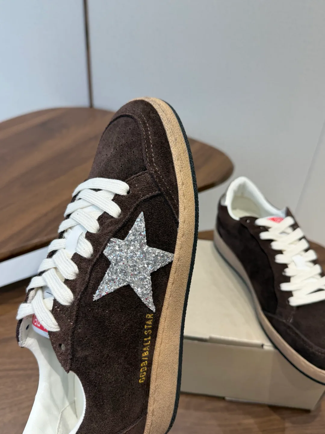 Women's Sneakers GOLDEN GOOSE 18357246