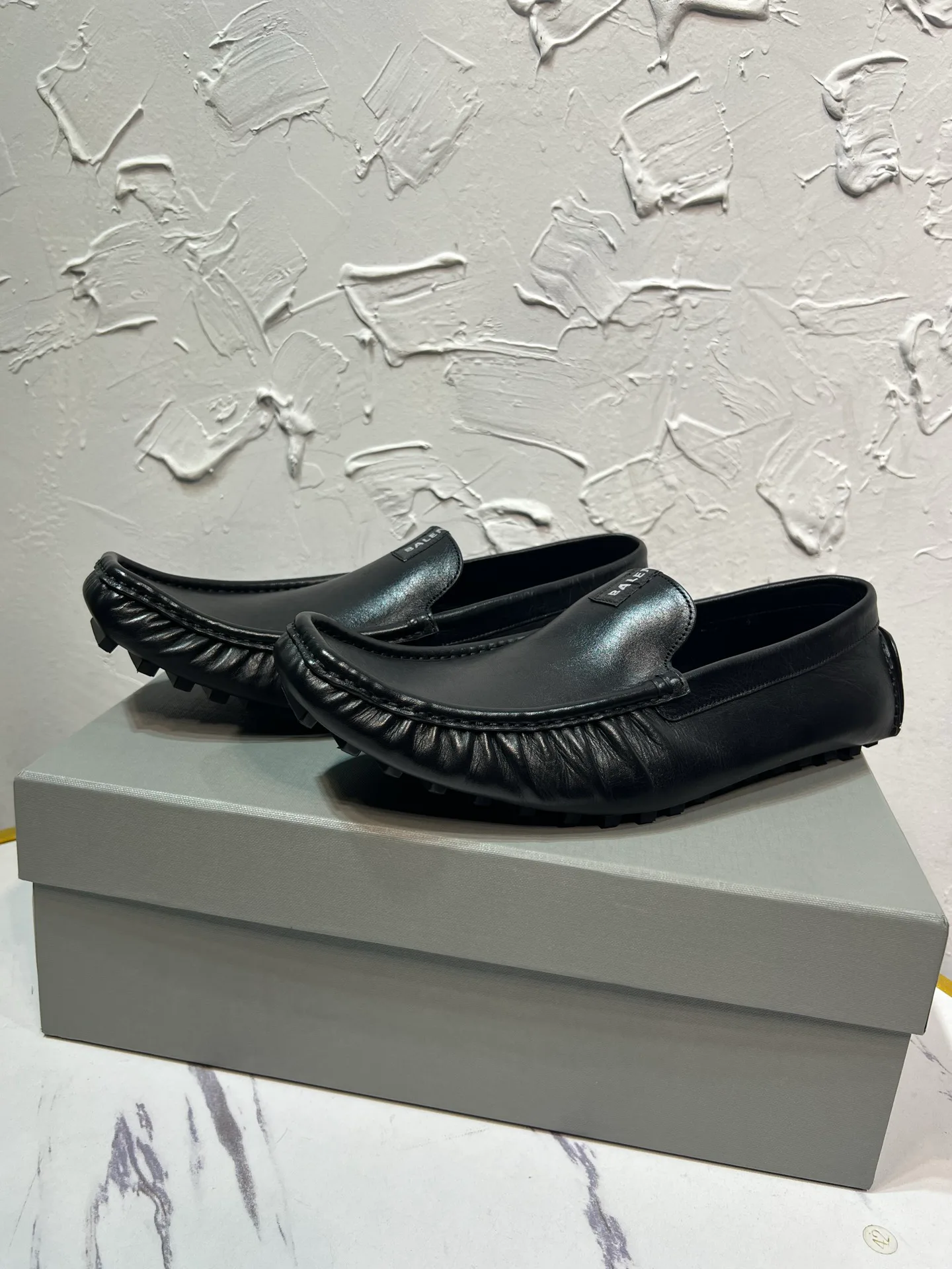 Men's Loafers And Dress Shoes BALENCIAGA 17369798